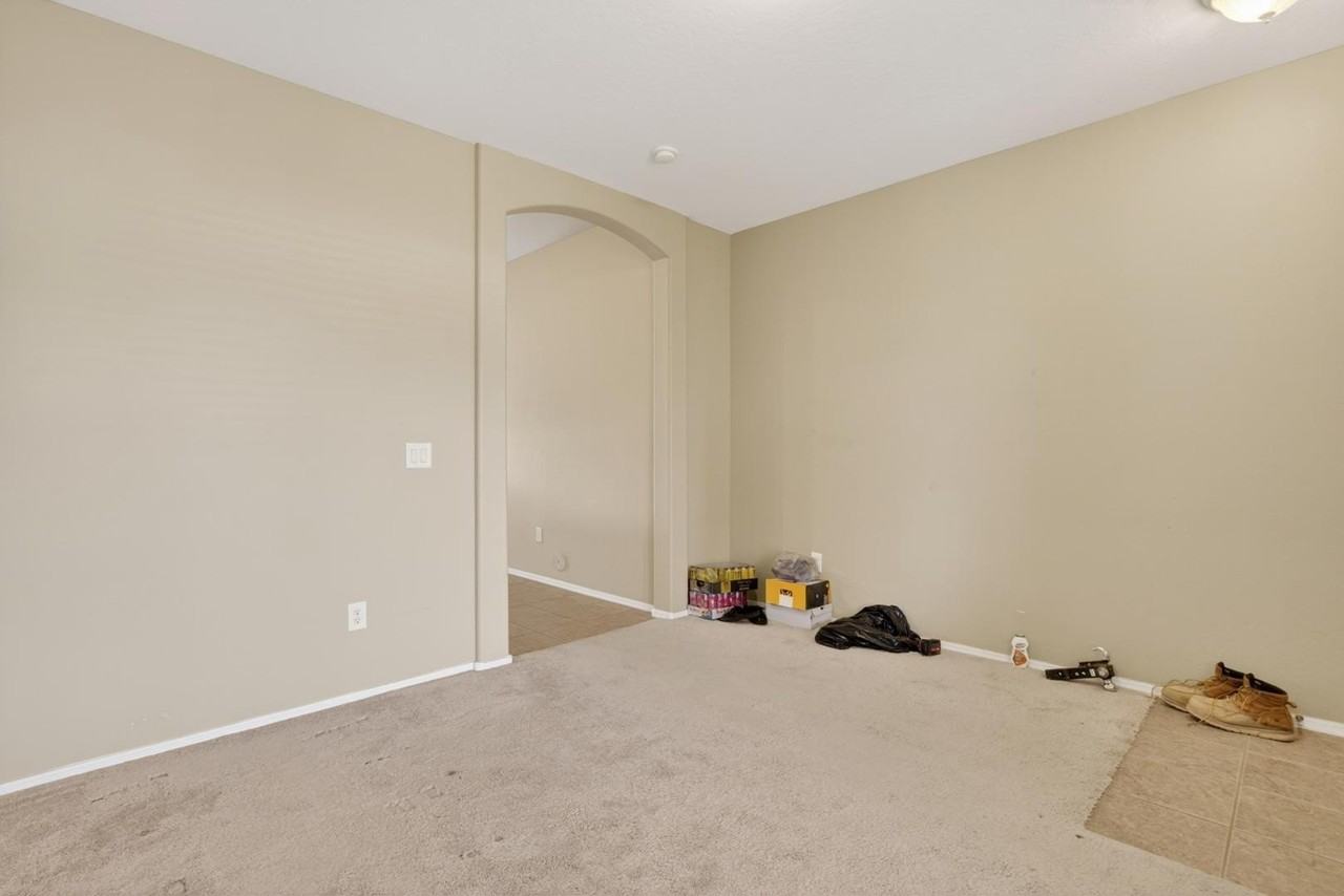 1979 N Vista Ln - Photo 6 of 36
