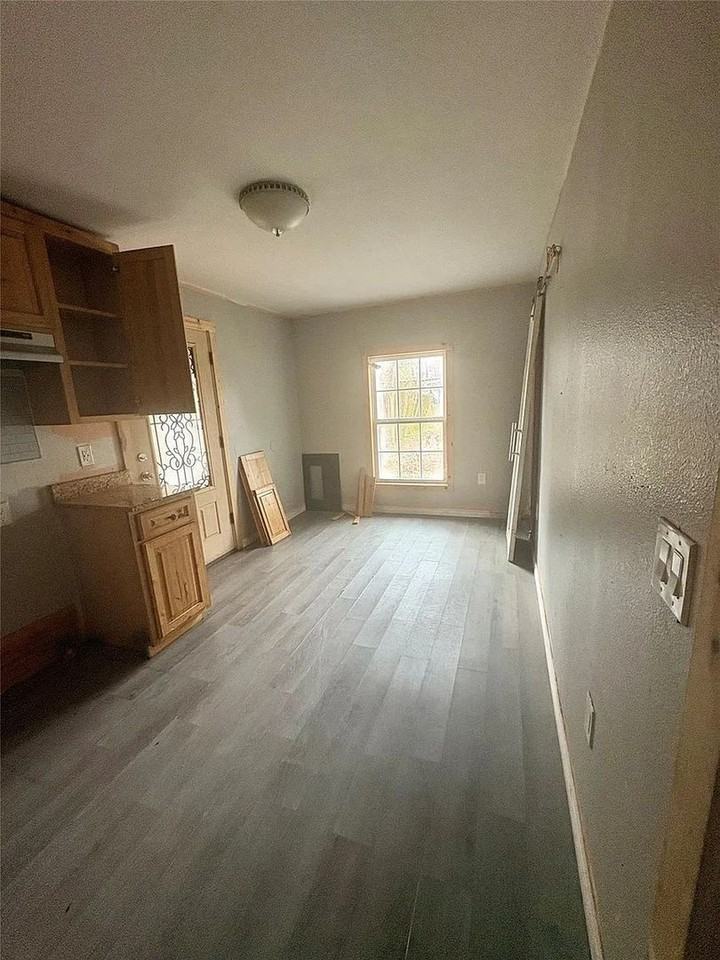 333 Humason Ave - Photo 3 of 6