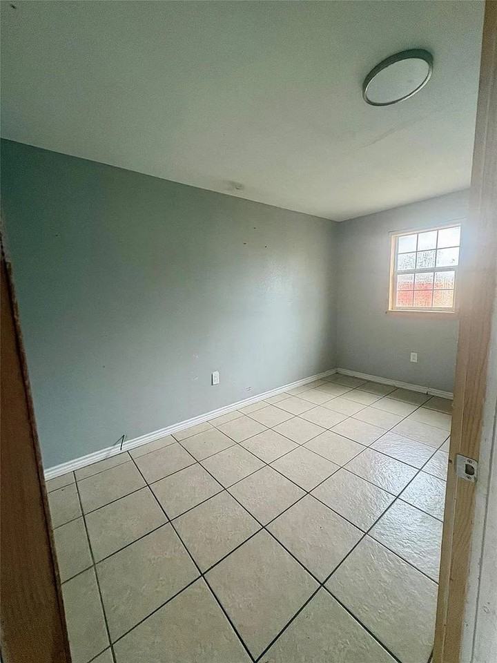 333 Humason Ave - Photo 4 of 6