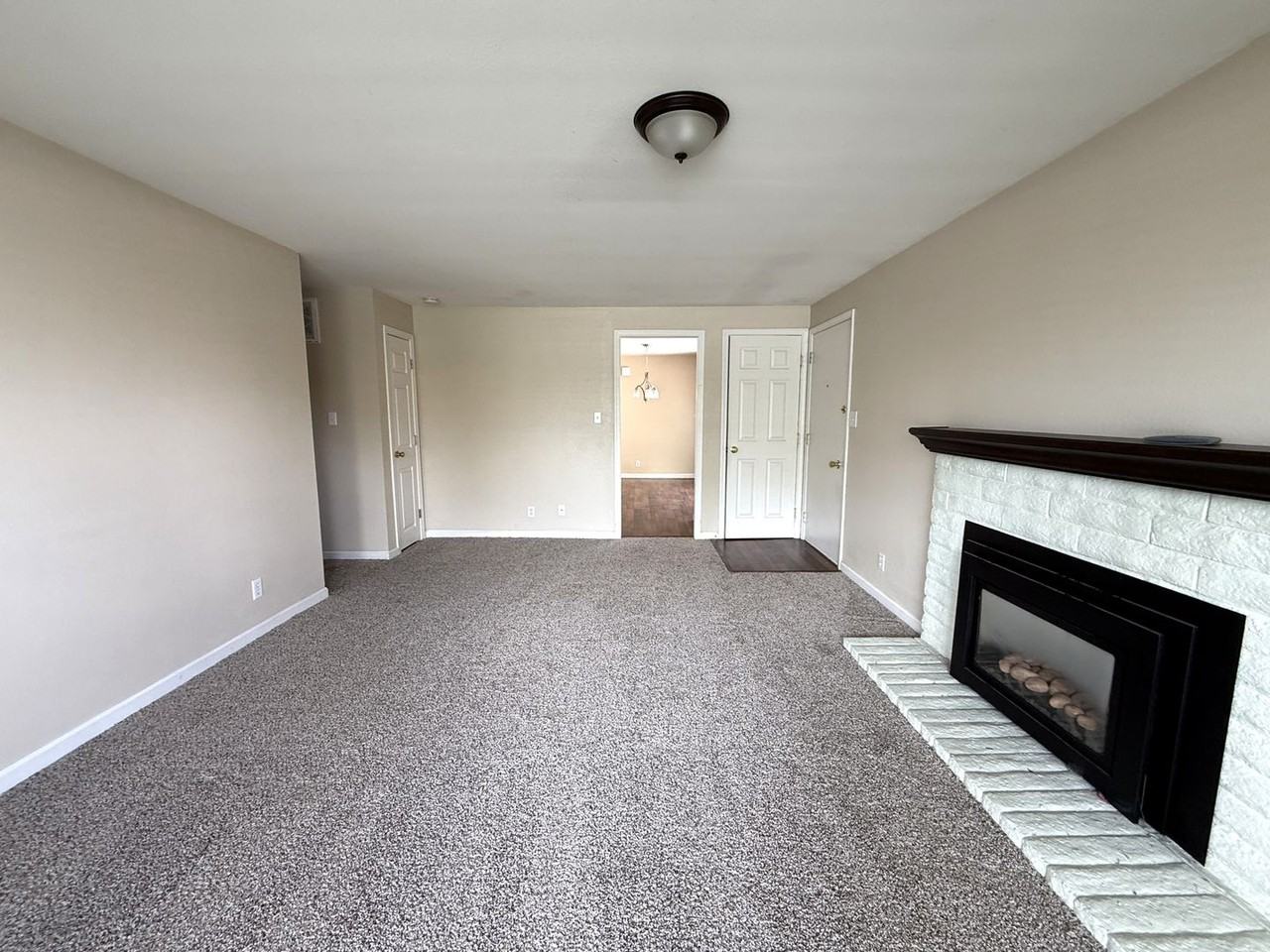 952 Ridgewood Dr - Photo 6 of 13