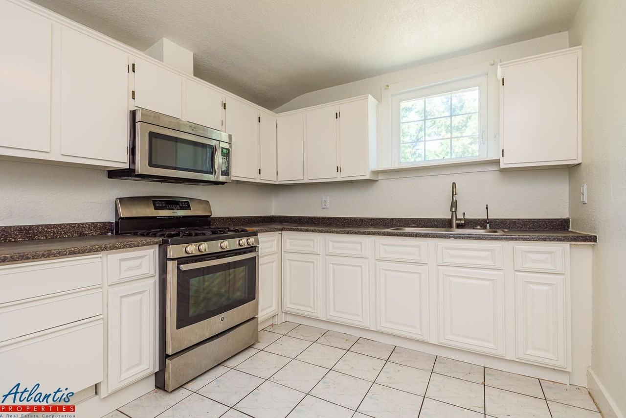 55 N 11th St - Photo 5 of 17