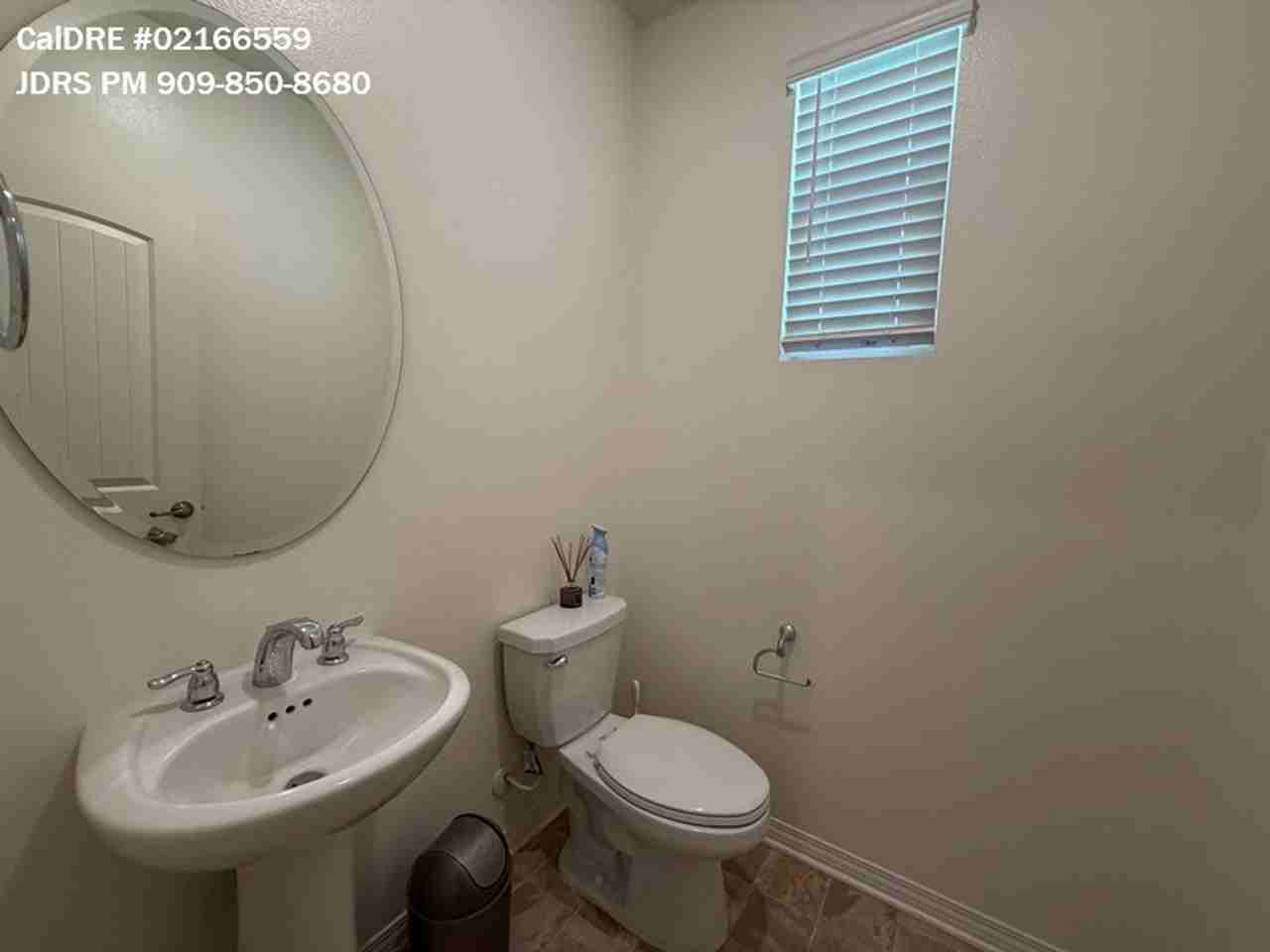 7047 Montecito Ln - Photo 6 of 26