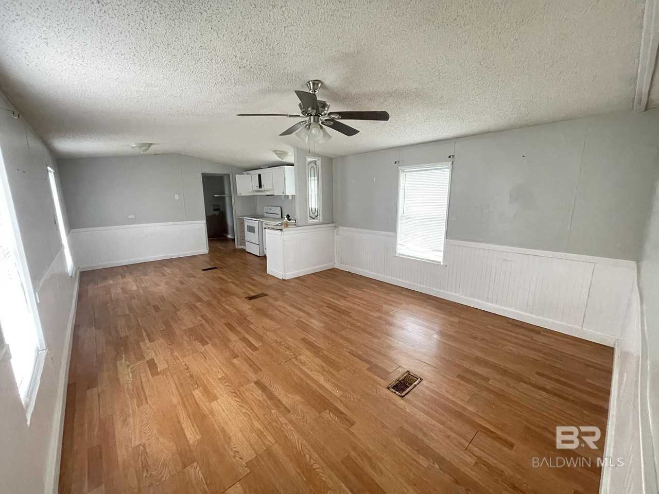 199 Robin Cir - Photo 2 of 14