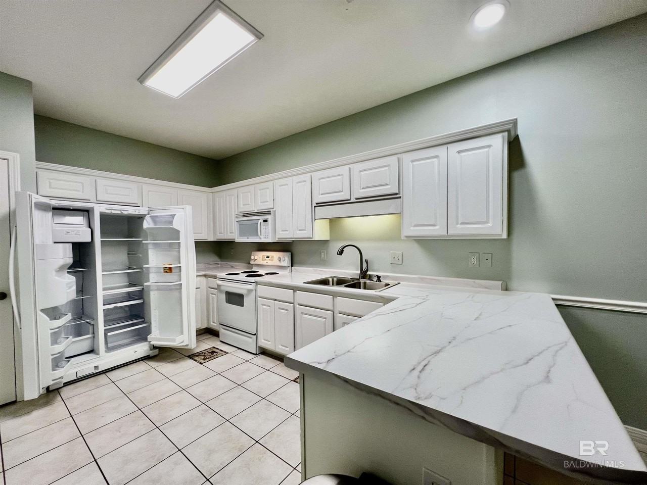 444 Clubhouse Dr #3C - Photo 6 of 30