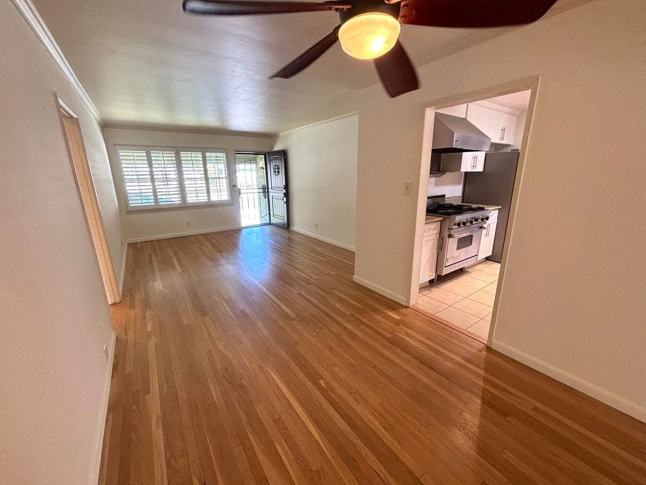 4832 Pearce Ave - Photo 4 of 21