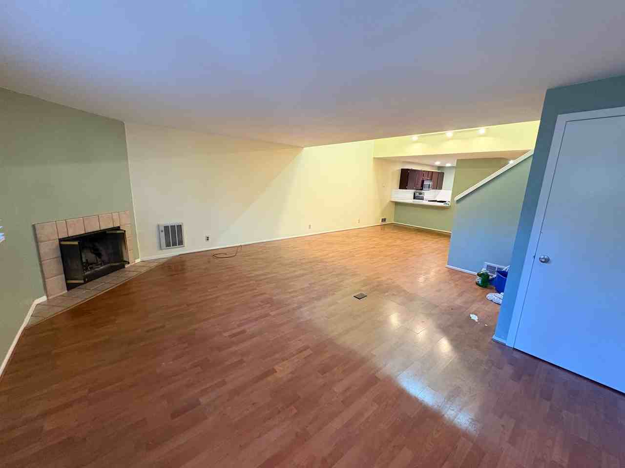 1050 Ne Butler Market Rd #2 - Photo 2 of 19