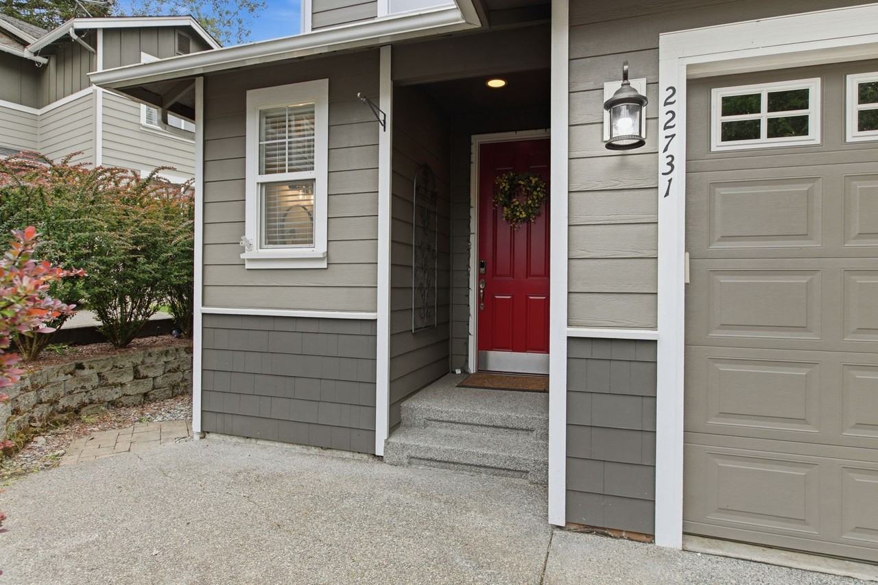 22731 30th Ct Se - Photo 3 of 28
