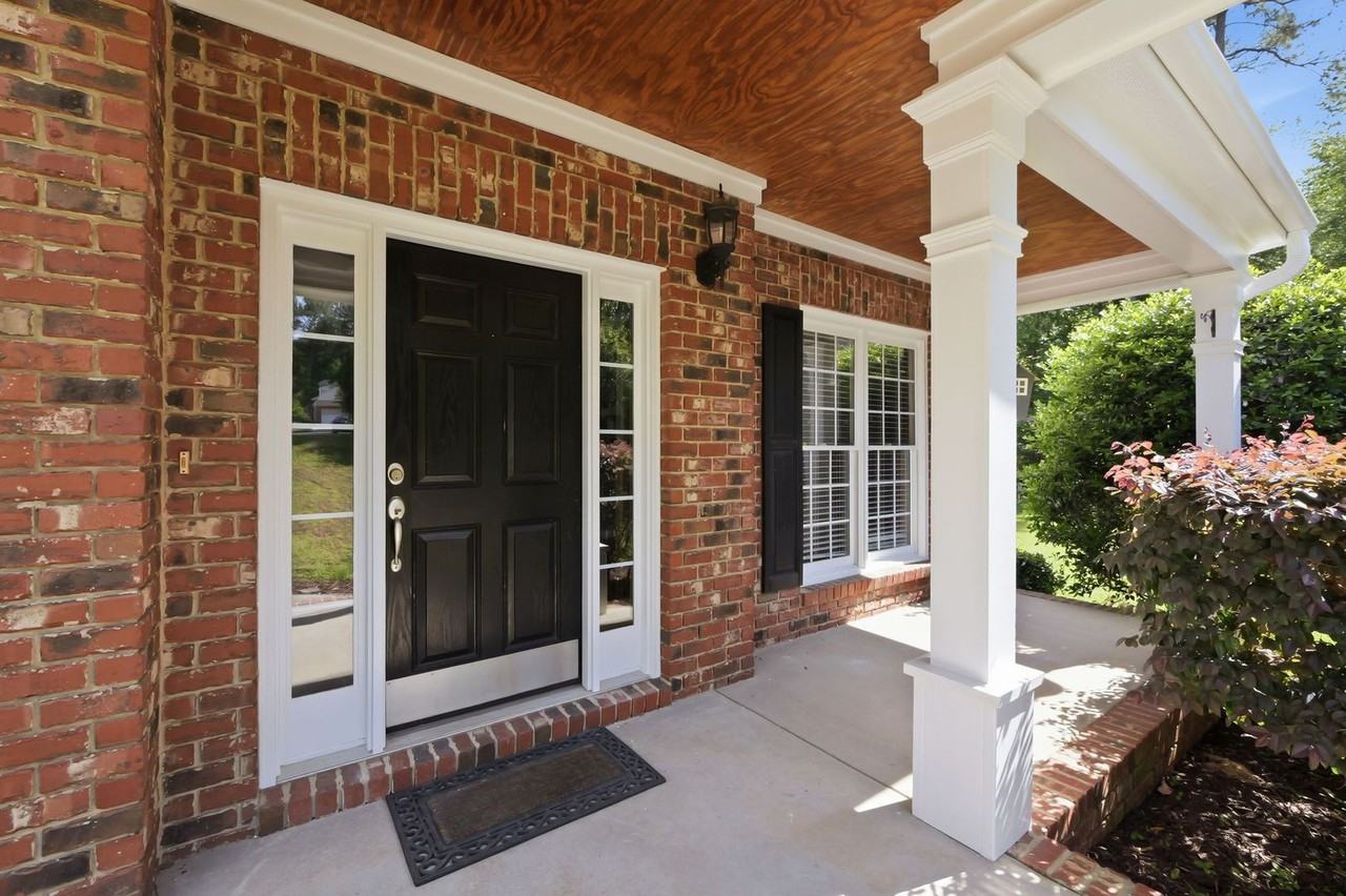 6 Bramerton Ct - Photo 2 of 43