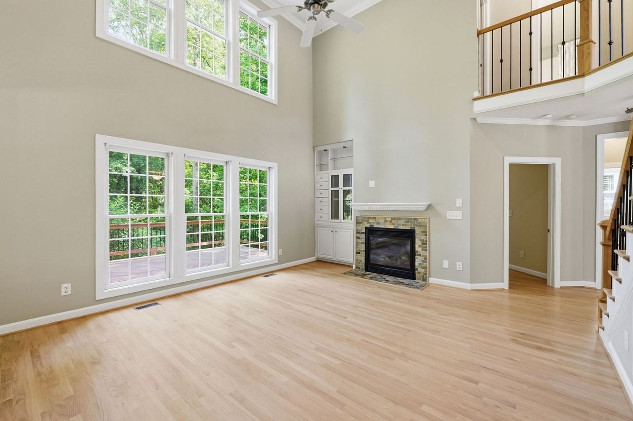6 Bramerton Ct - Photo 5 of 43