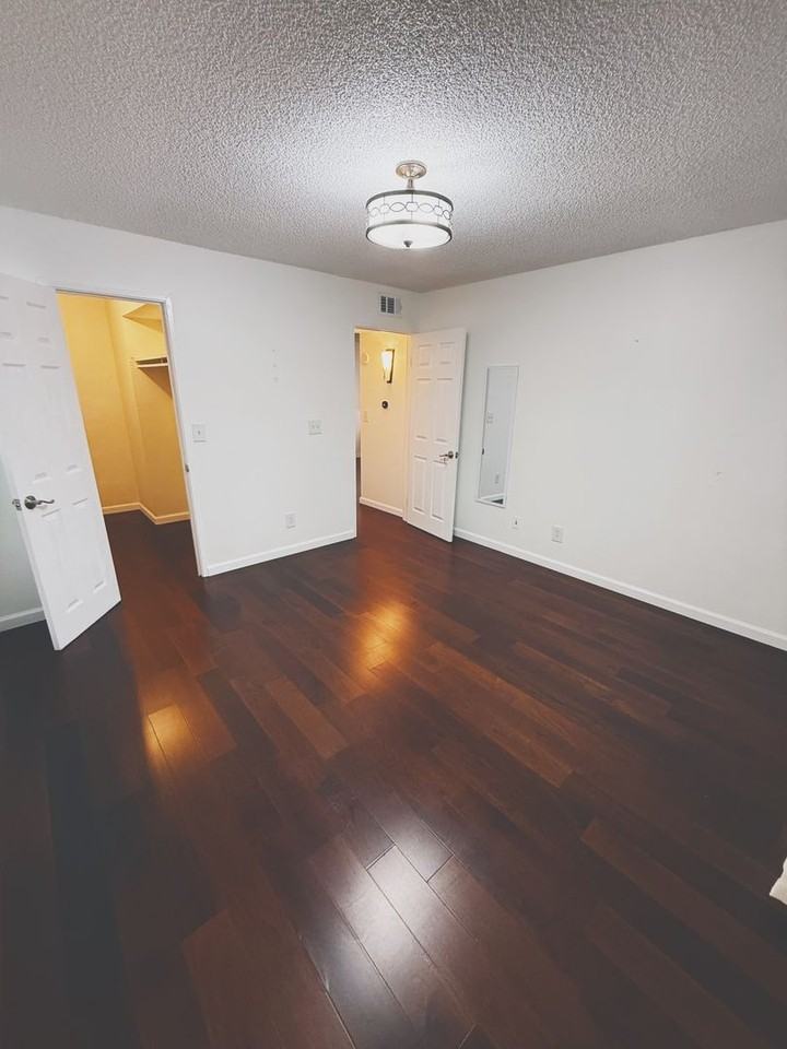 14404 E Colorado Dr - Photo 6 of 18