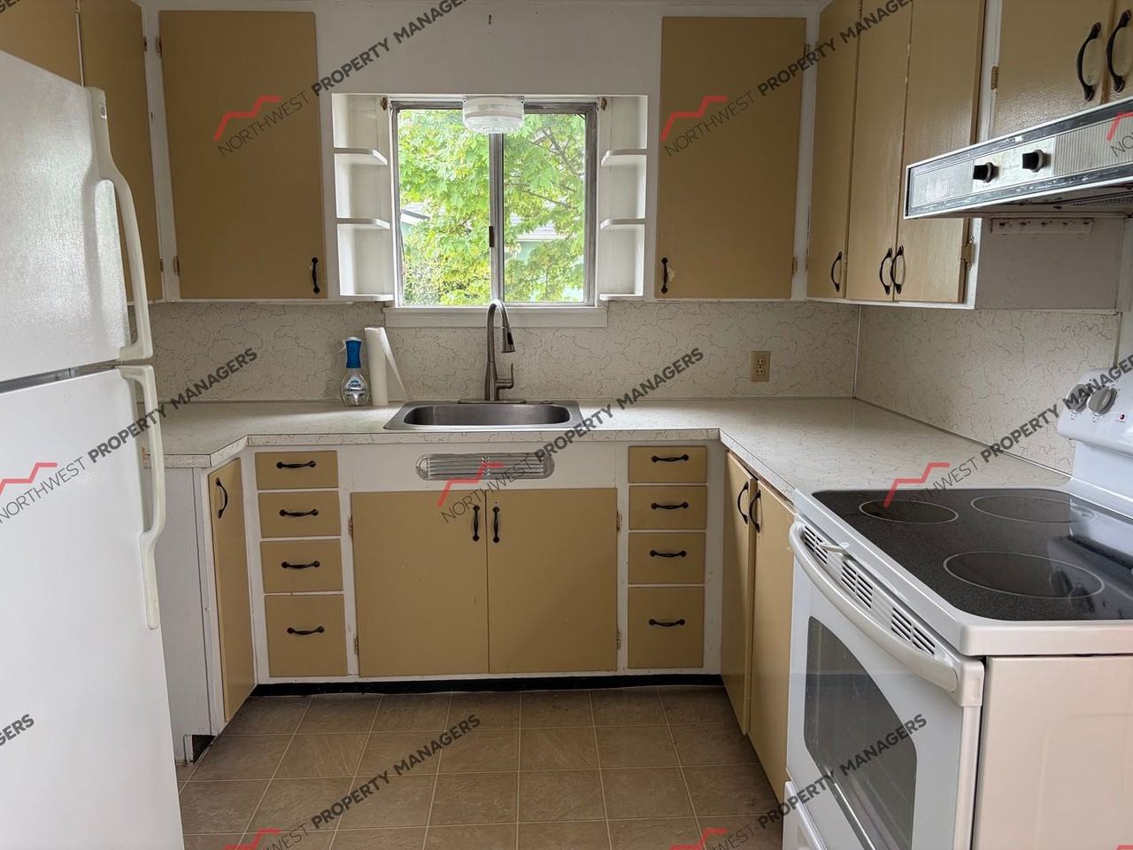 206 S Yew St - Photo 6 of 23