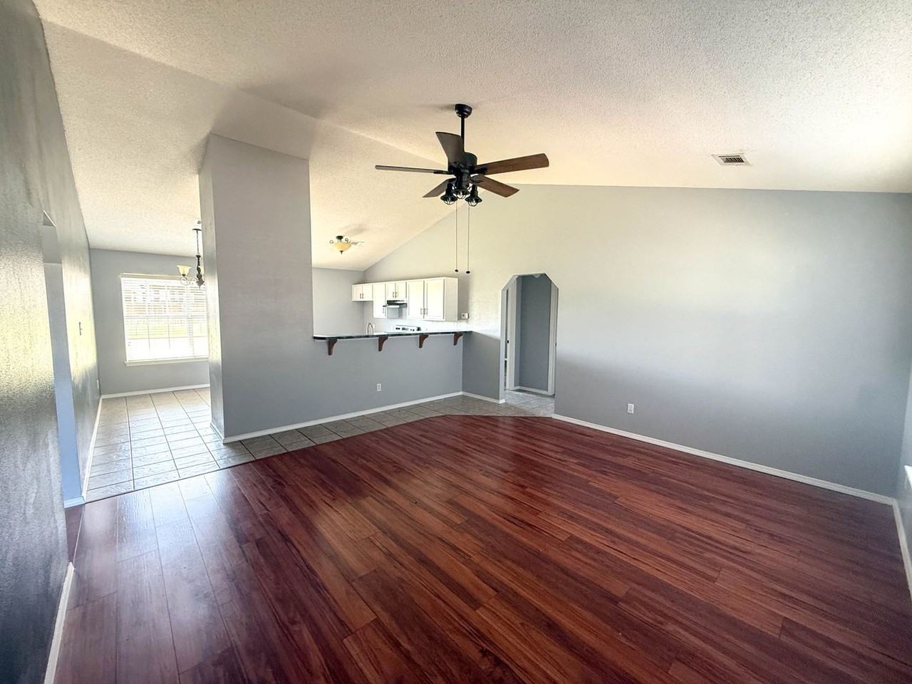 175 Ridgecrest Dr - Photo 3 of 19