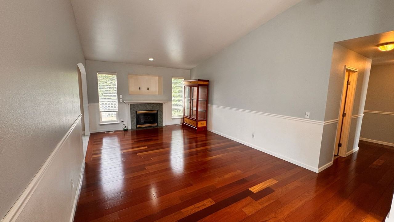 11220 Se 264th St - Photo 4 of 22