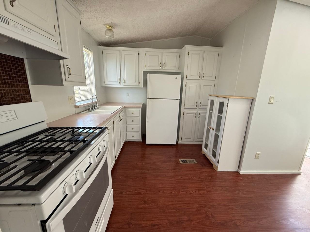 3768 E Western Dr - Photo 5 of 18