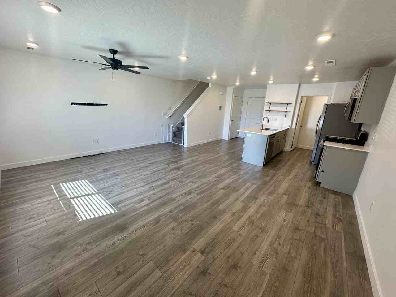 1369 S Pole Creek Ln - Photo 5 of 29