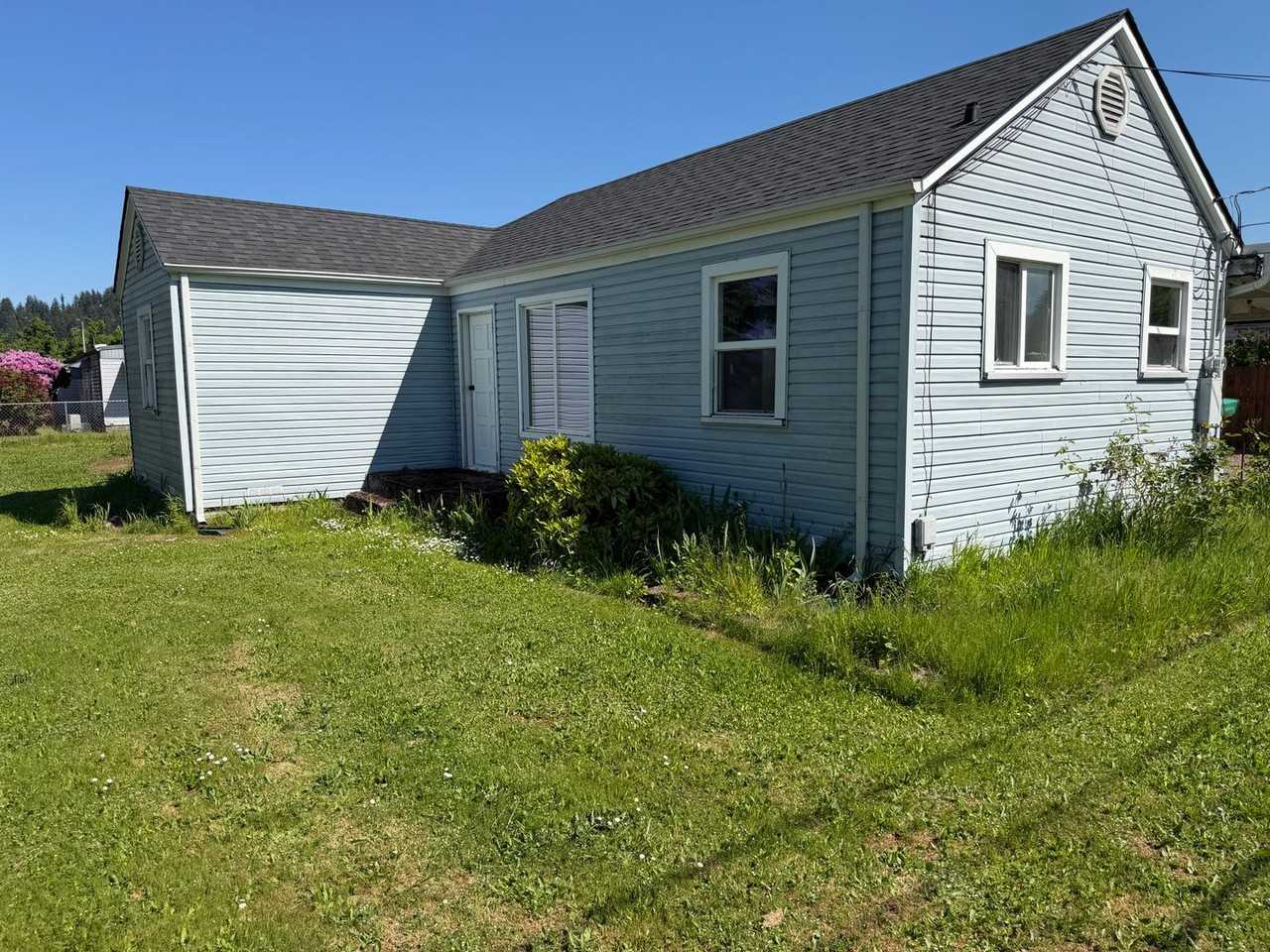 365 S 52nd Pl - Photo 2 of 10