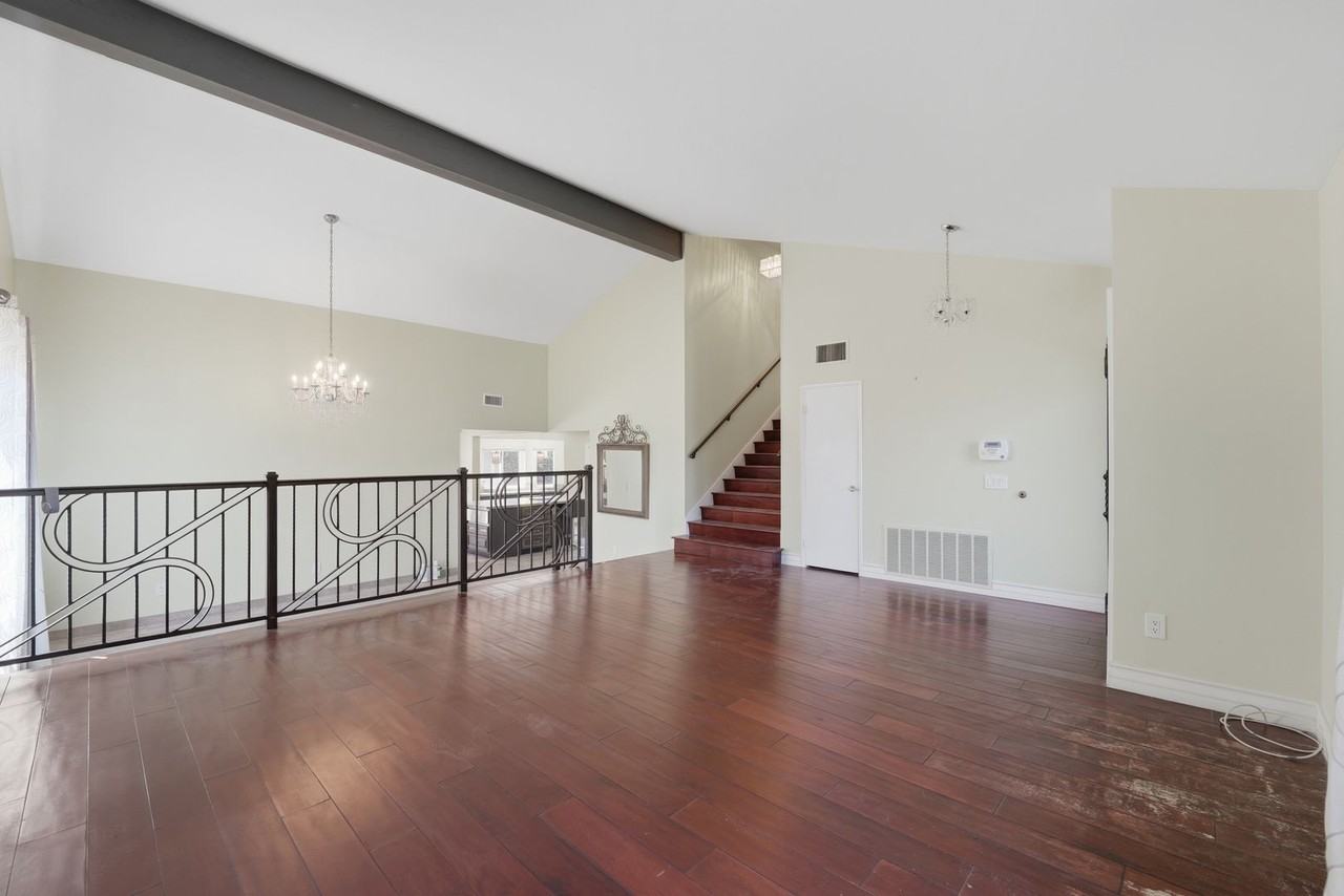 29142 Bobolink Dr - Photo 4 of 38