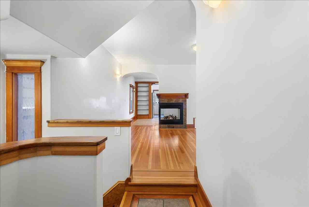 1038 Santa Clara Ave #A - Photo 3 of 15
