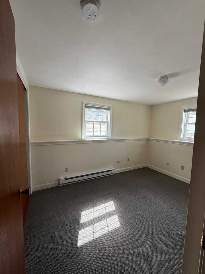 35 Groton School Rd - Photo 5 of 5
