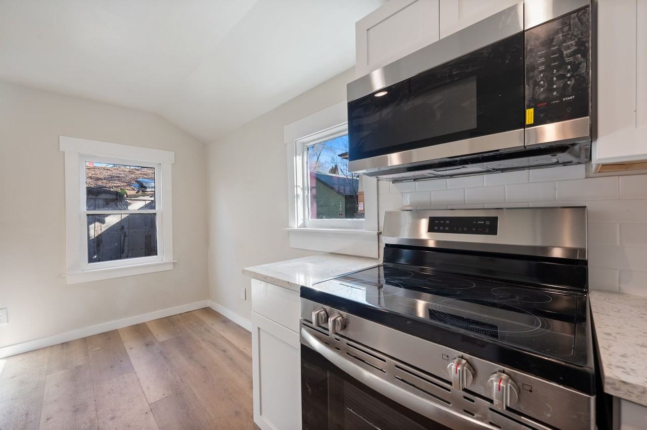 727 Nw Georgia Ave - Photo 7 of 17
