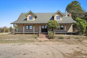 featured image of 2935 E Clark Ave