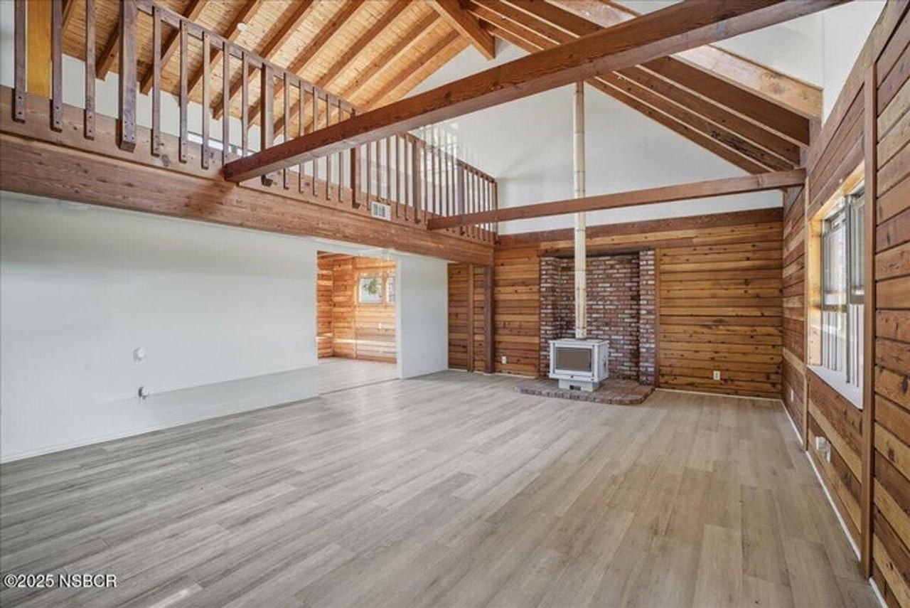 2935 E Clark Avenue - Photo 2 of 29
