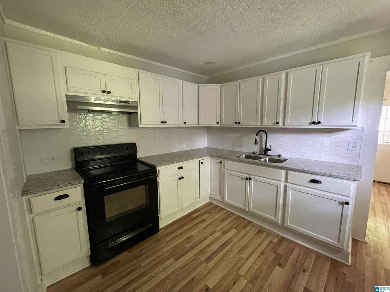735 81st St S - Photo 4 of 11