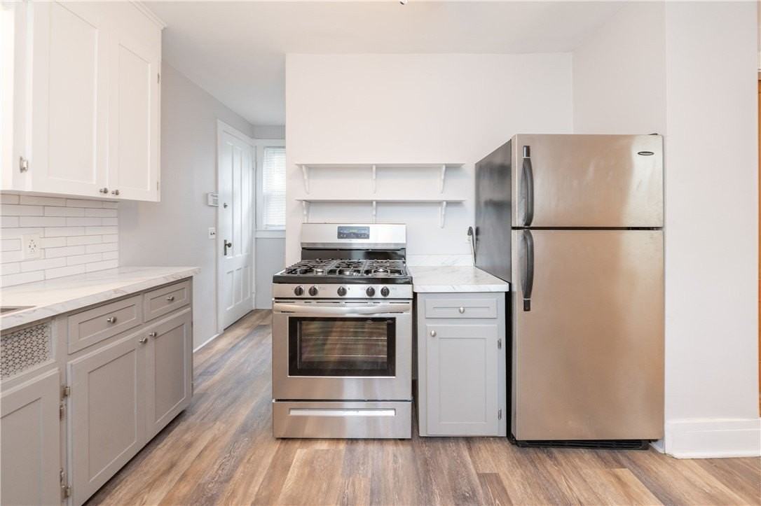 39 Boardman St - Photo 7 of 33