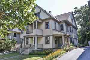 featured image of 296 Laburnam Cres