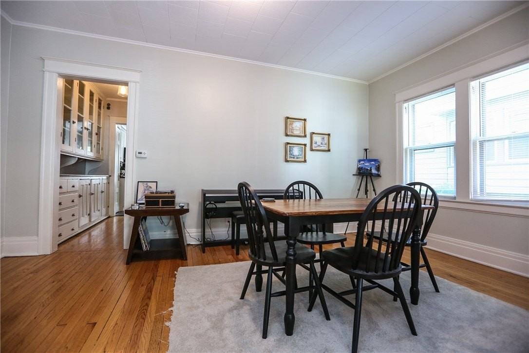 296 Laburnam Cres - Photo 6 of 22