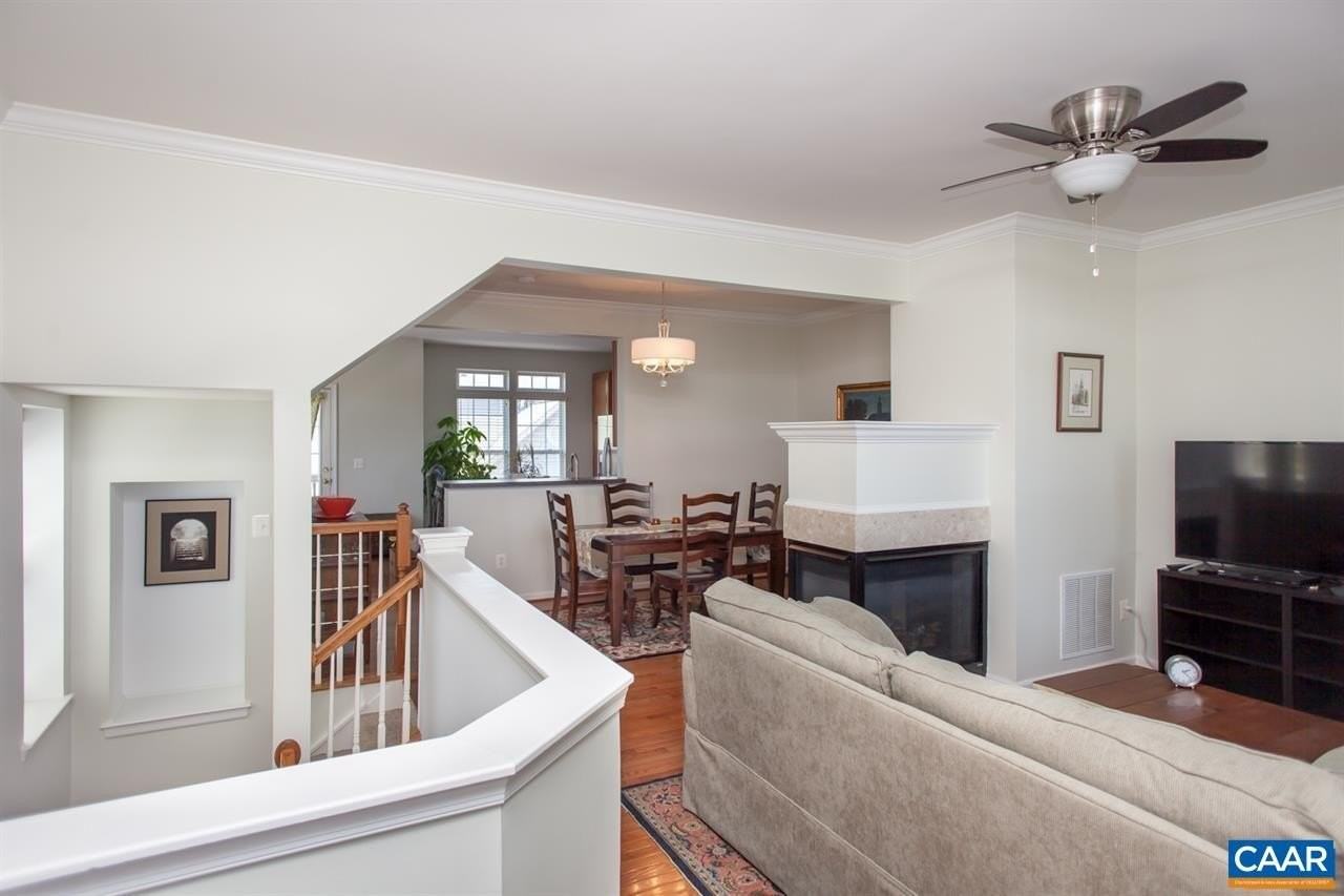 2074 Lockwood Dr - Photo 2 of 36