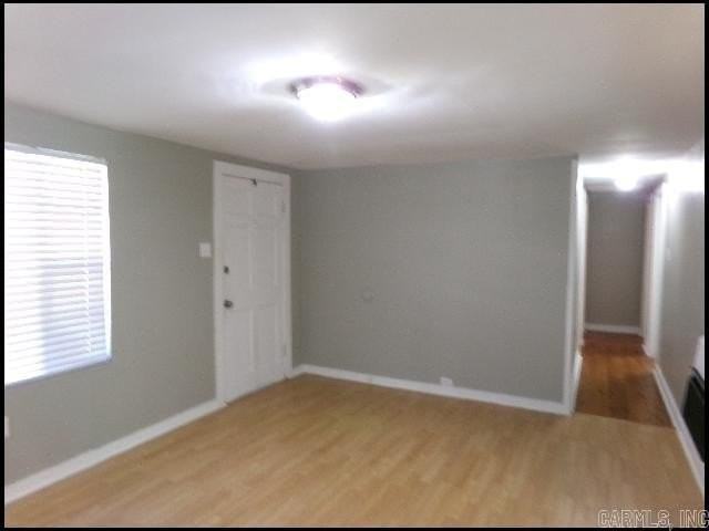 814 N G St - Photo 5 of 25