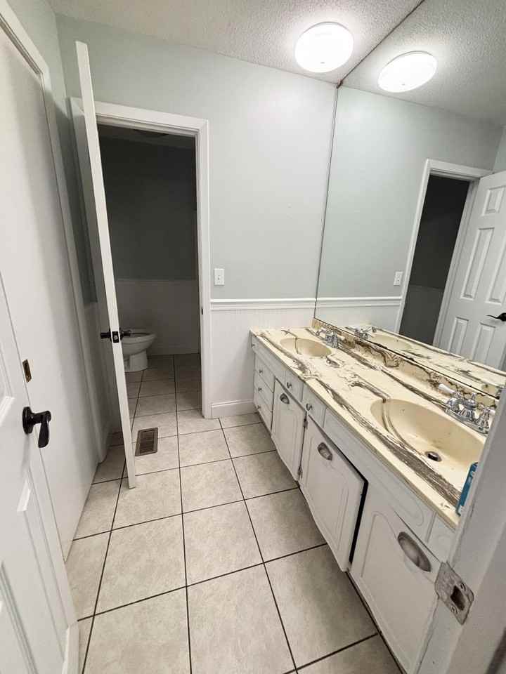 7342 Valley Ln - Photo 5 of 14