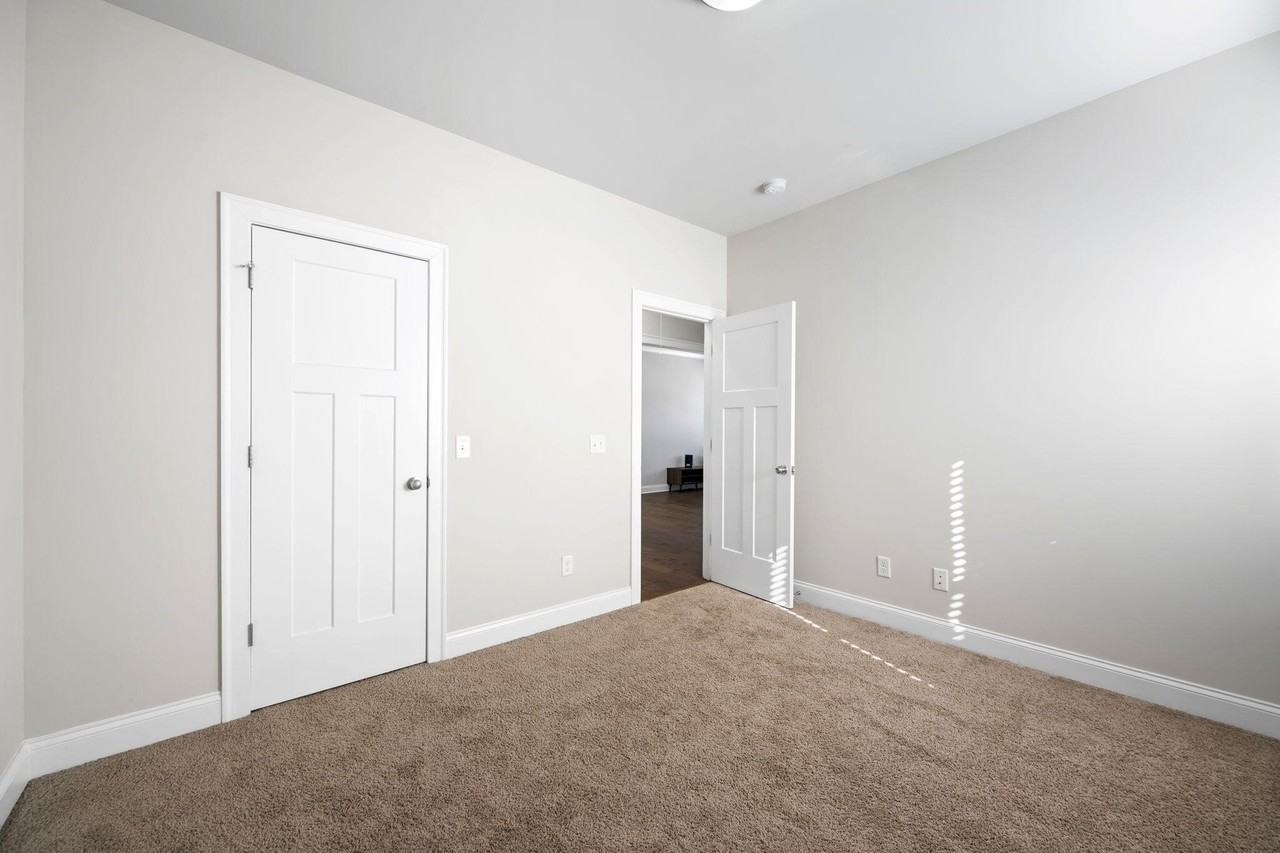 9732 Haven Port Ln - Photo 5 of 39