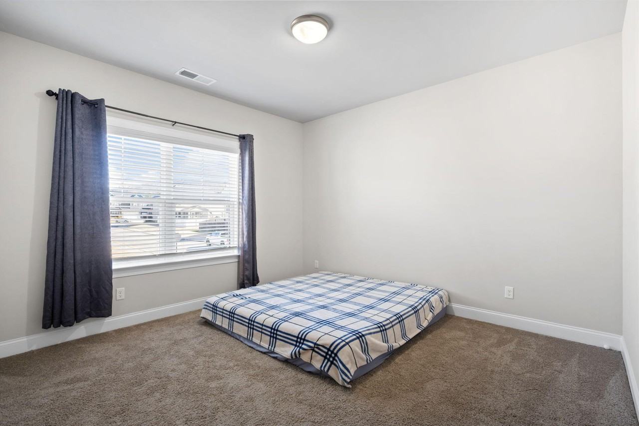 9732 Haven Port Ln - Photo 7 of 39