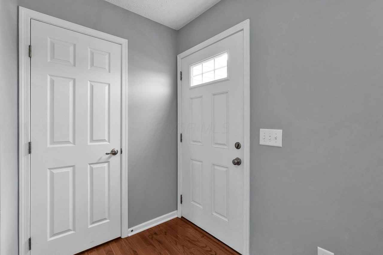 5719 Cruiser Ave - Photo 6 of 35