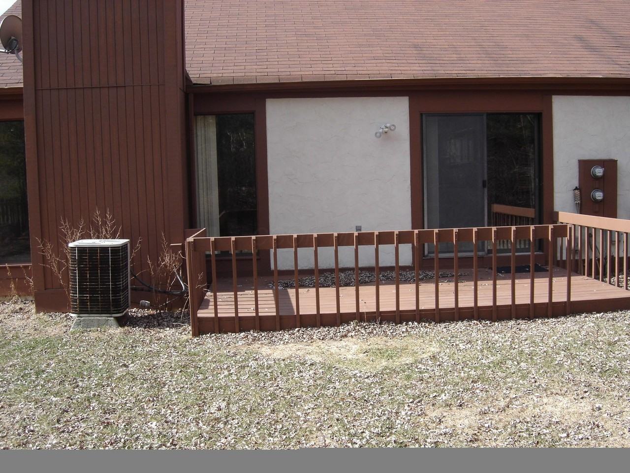 6378 Chippenhook Ct - Photo 5 of 8