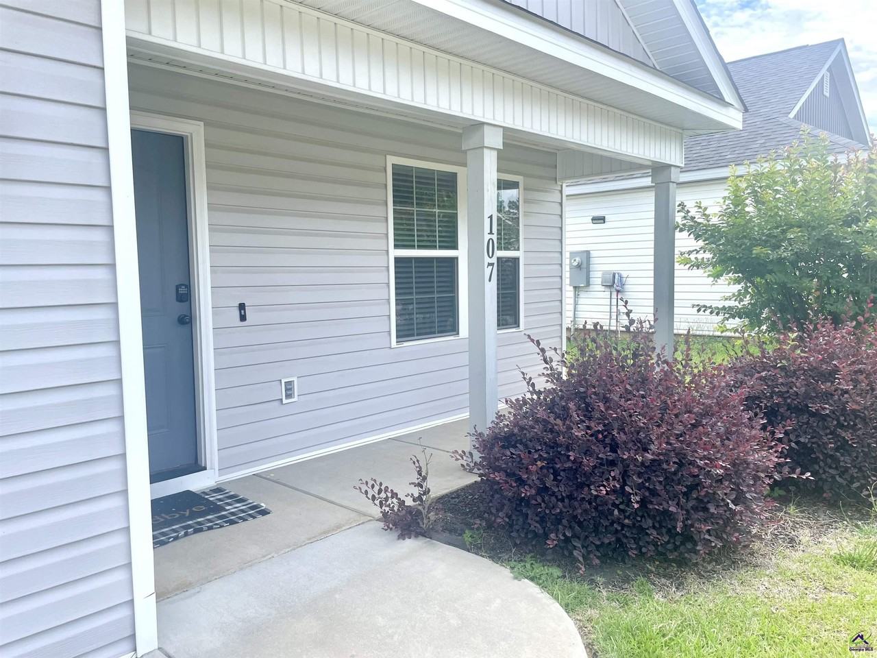 107 Jaybee Dr - Photo 2 of 18