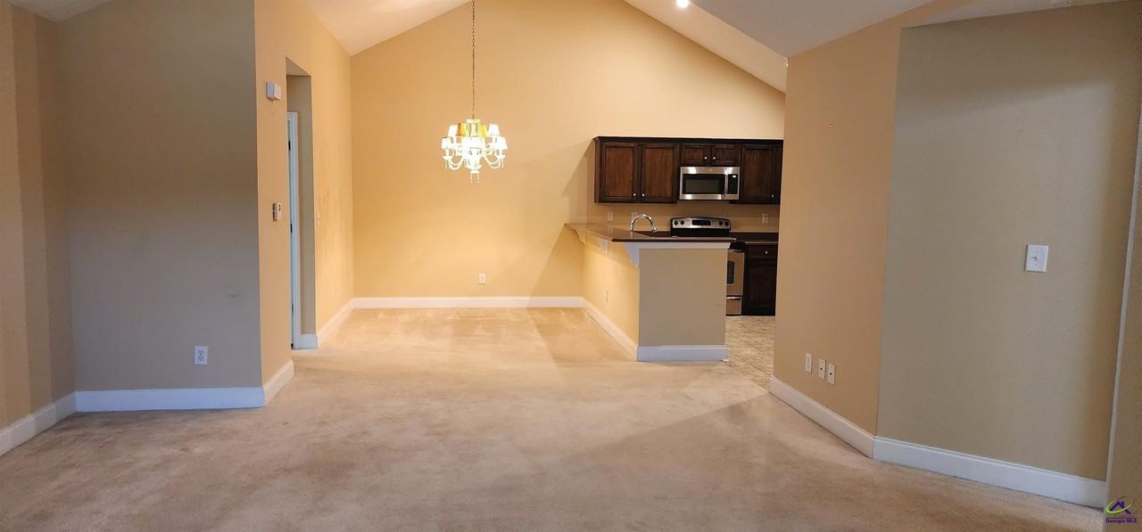 402 Nandina Ct - Photo 3 of 14