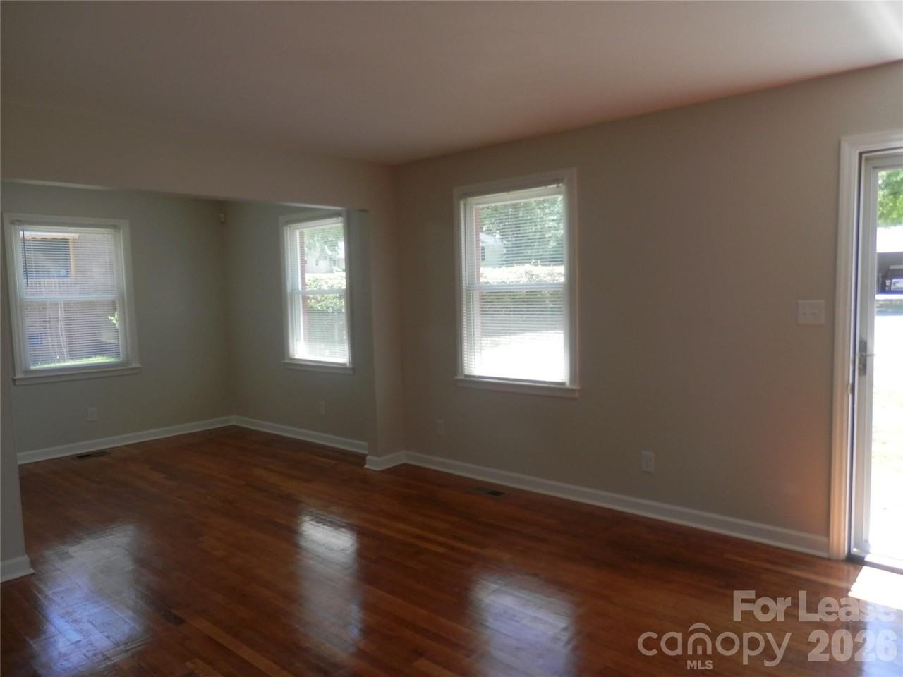 3016 Colfax St - Photo 3 of 20