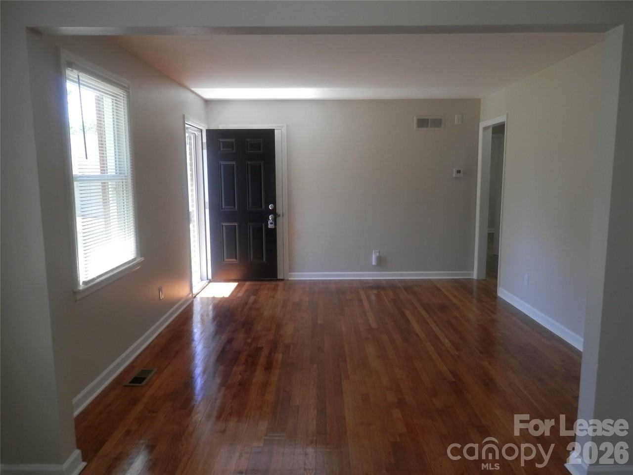 3016 Colfax St - Photo 5 of 20