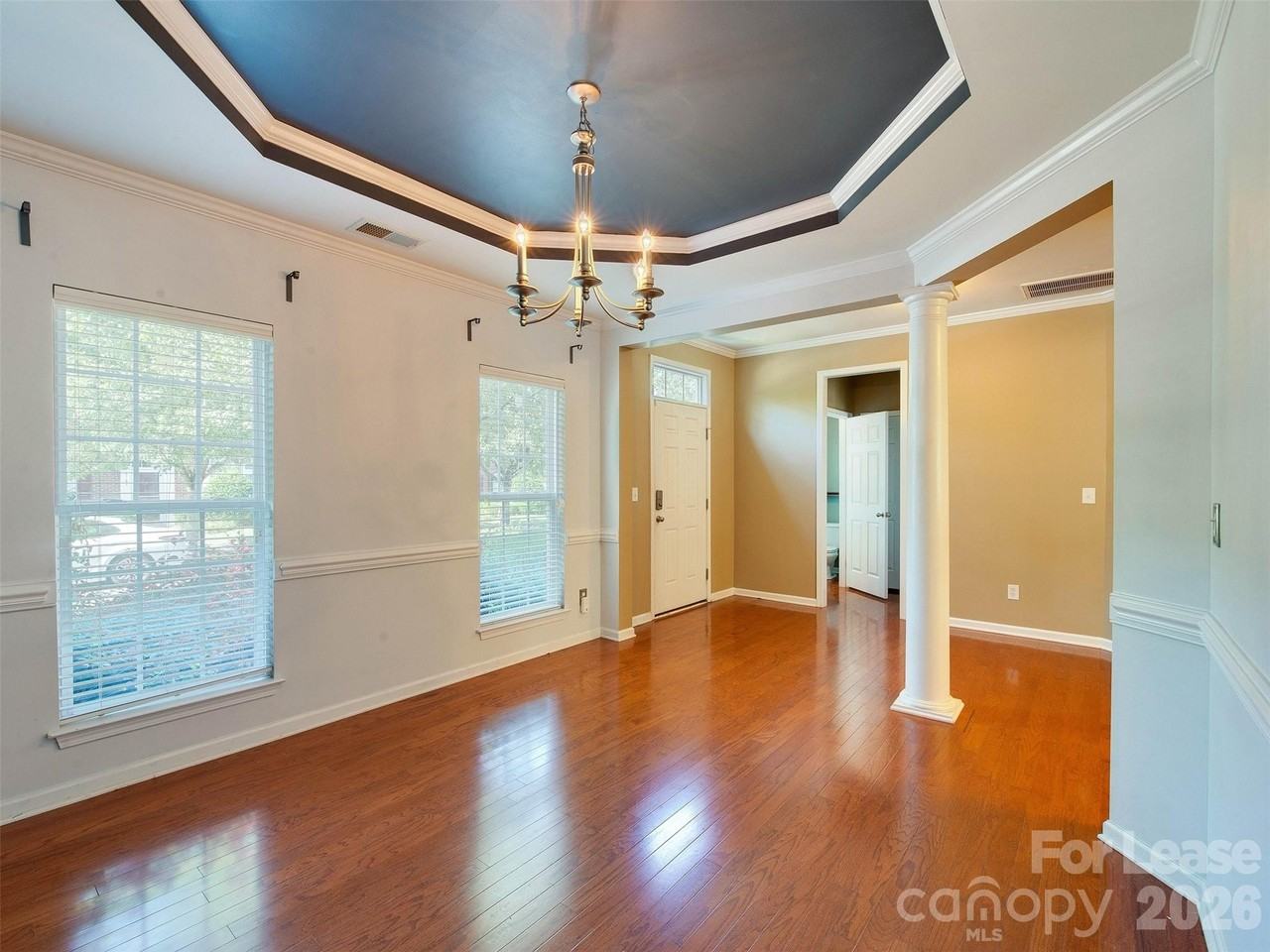 8164 Bridgegate Dr - Photo 6 of 48
