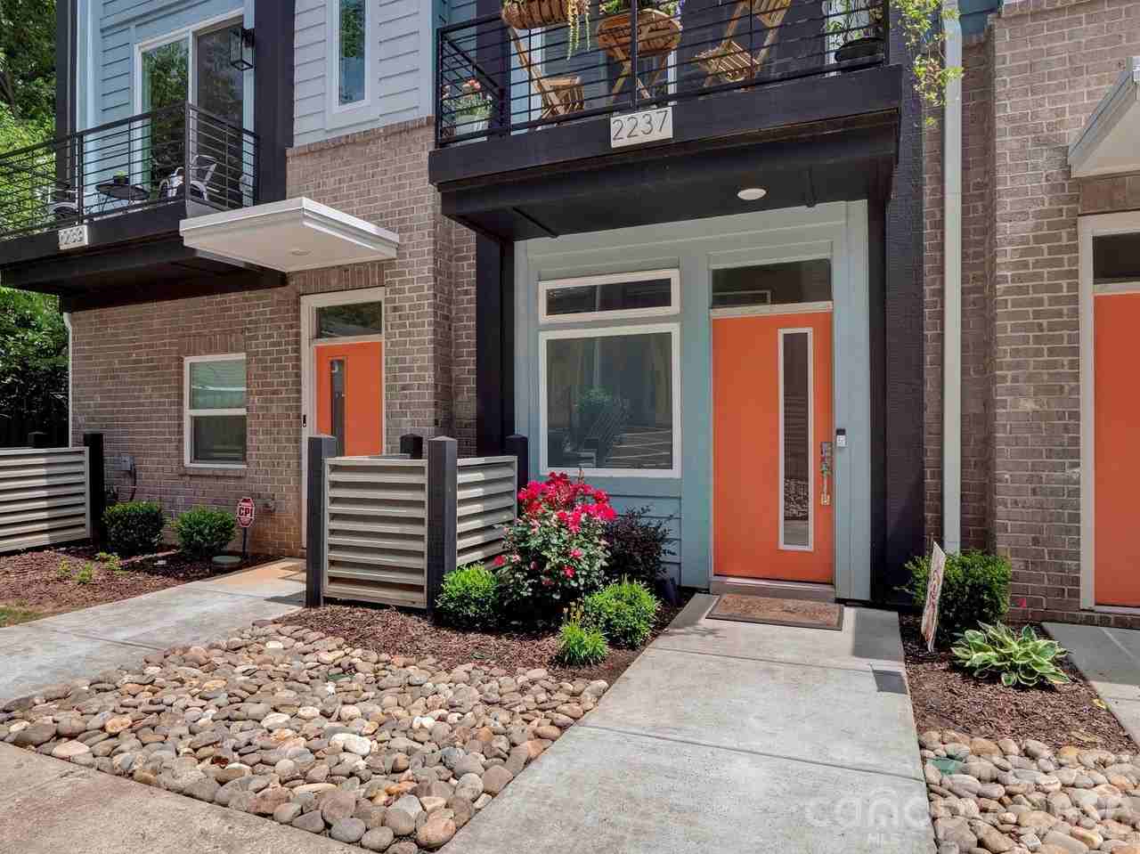 2237 Electric Ln