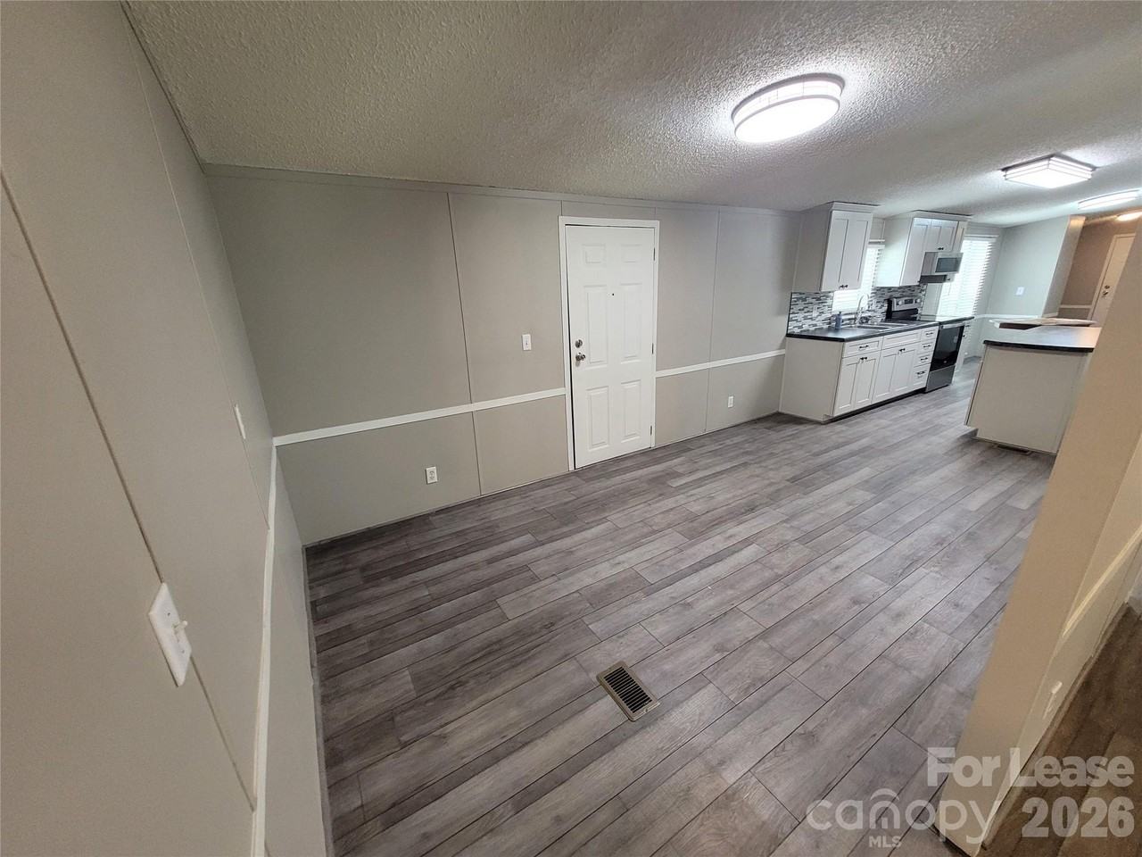 179 Family Cir - Photo 4 of 17