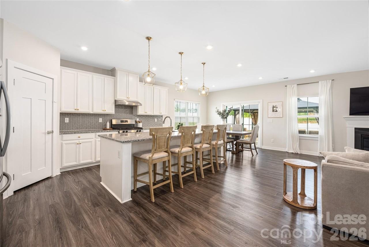 1636 Tundra Ln - Photo 6 of 36