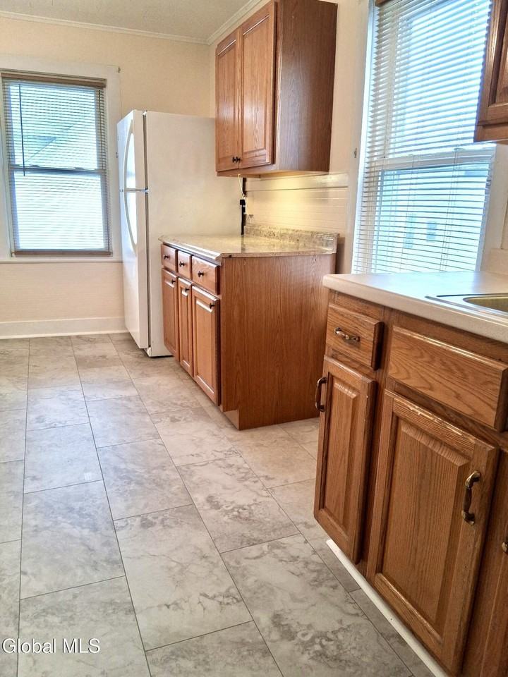 32 Wilmer Ave - Photo 4 of 21