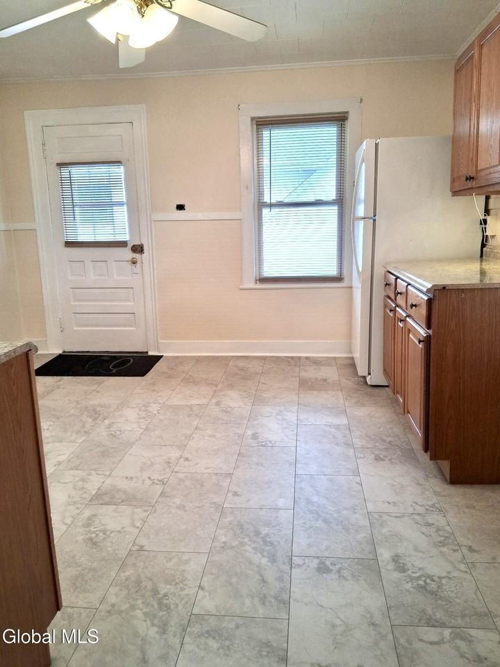 32 Wilmer Ave - Photo 5 of 21