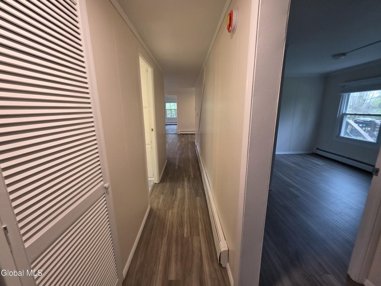 112 Carriage House Ln - Photo 3 of 14