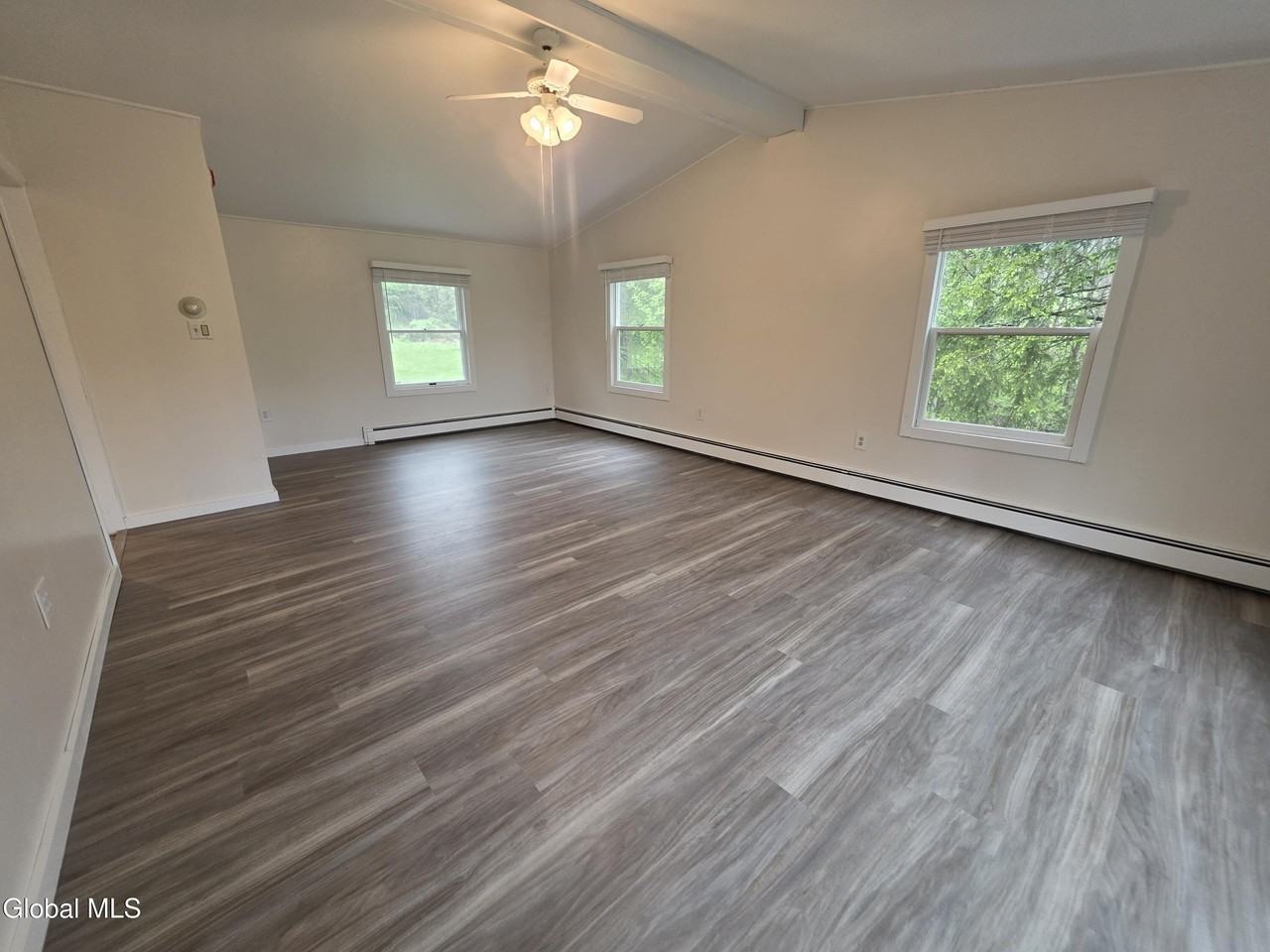 112 Carriage House Ln - Photo 5 of 14