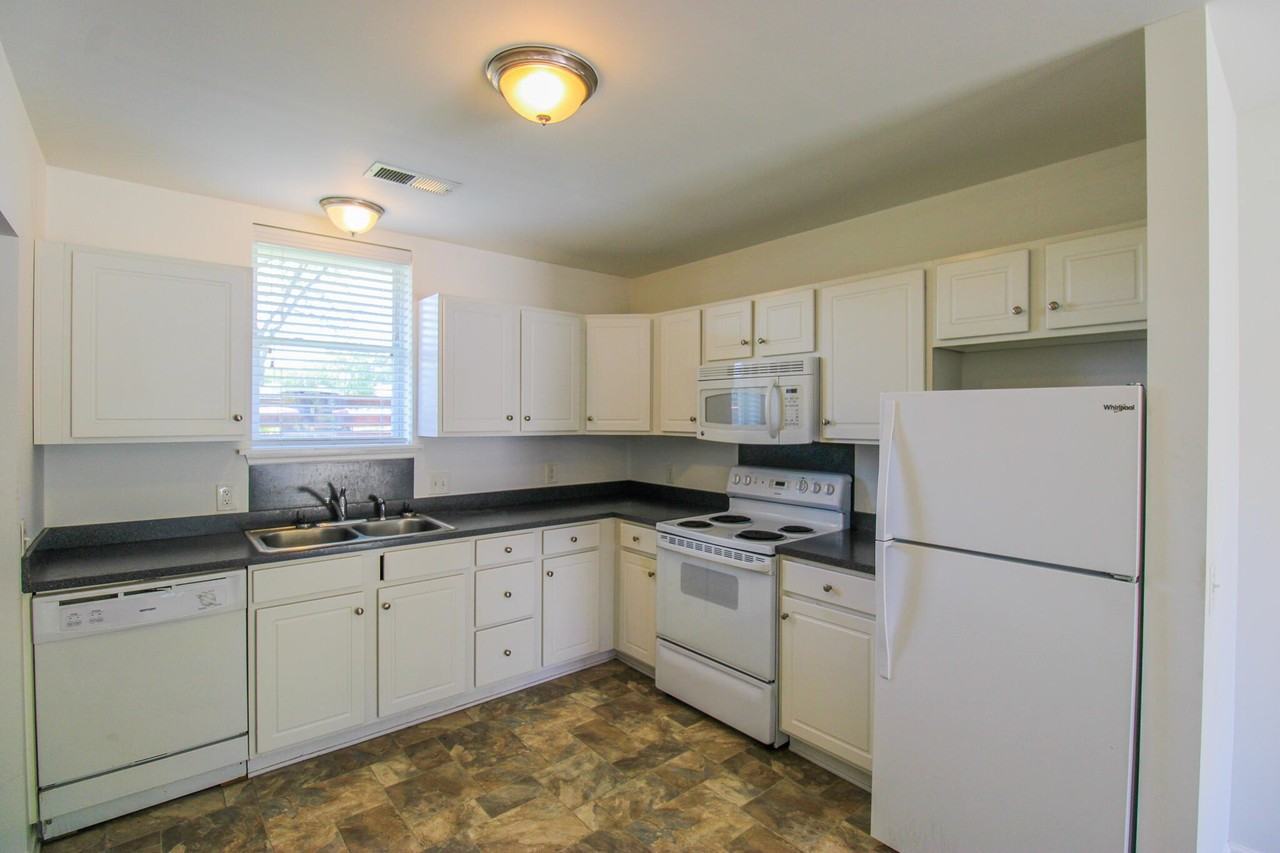108 E 6th North St #A - Photo 5 of 9